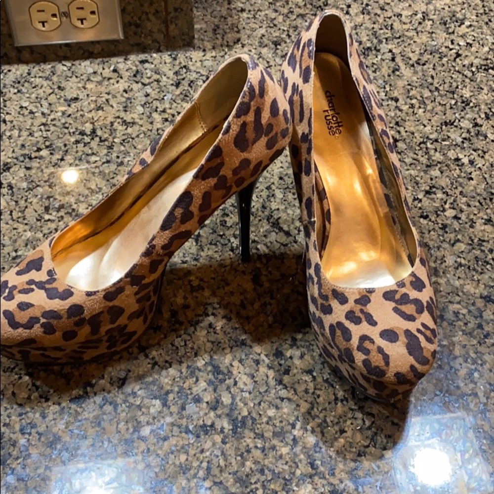 Leopard Pumps